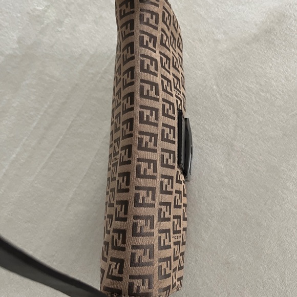 ✨SOLD✨FENDI  ZUCCHINO BAGUETTE - Picture 11 of 14